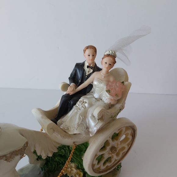 Wedding couples in the hors - Picture 3 of 10